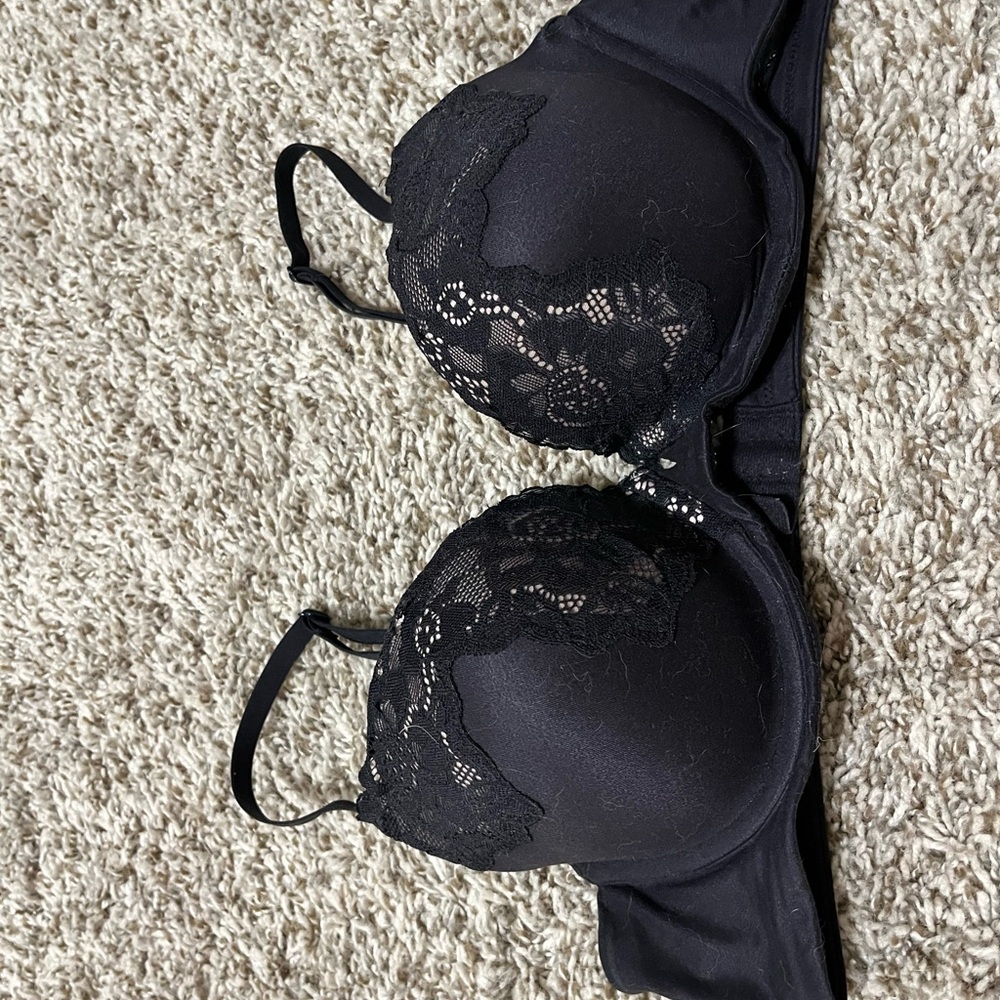 Maidenform Black Lace Detail Bra